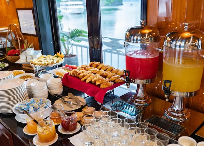Botel Amanda Premier Cruise Ha Long