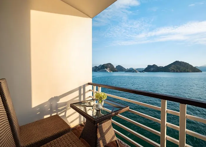 Botel Amanda Premier Cruise Ha Long