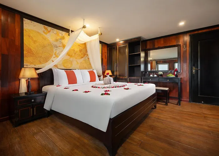 Botel Amanda Premier Cruise Ha Long