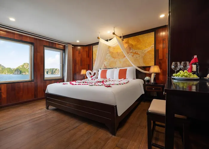 Botel Amanda Premier Cruise Ha Long